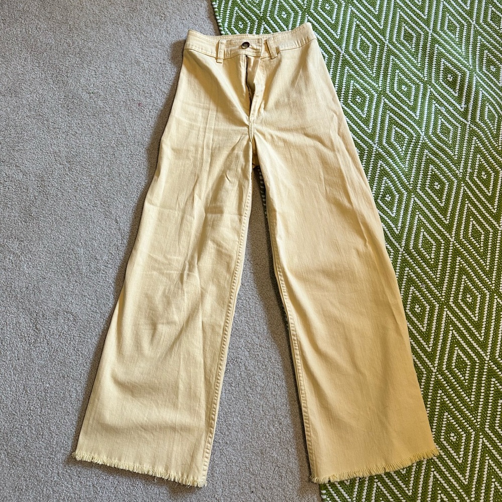 Billabong yellow Pants